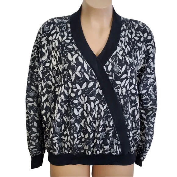 Eccotoo Sweater Womens Plus 3X Black & White Floral Faux Wrap Vintage ~Pre-Owned - Picture 1 of 9